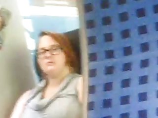 Ő mondta, hogy maszturbálni, vonat látni pornót érett, nagy mellek